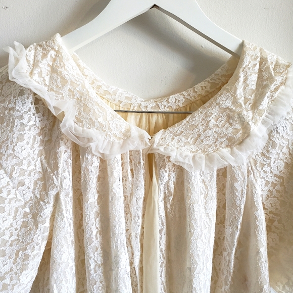 Marie Claire Vintage House Coat Cream Lace 100% Nylon Line Snap Closure Woman 48 - Picture 3 of 11